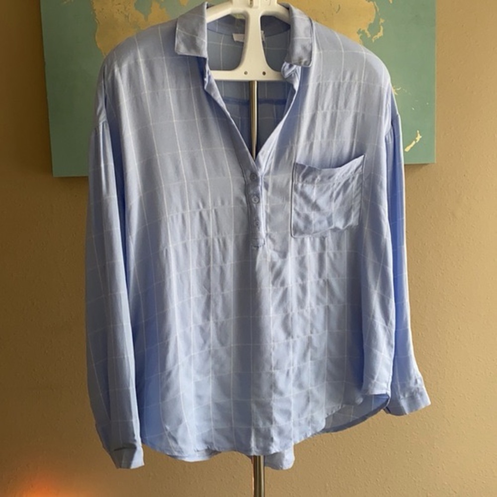 Lush baby blue buttoned blouse